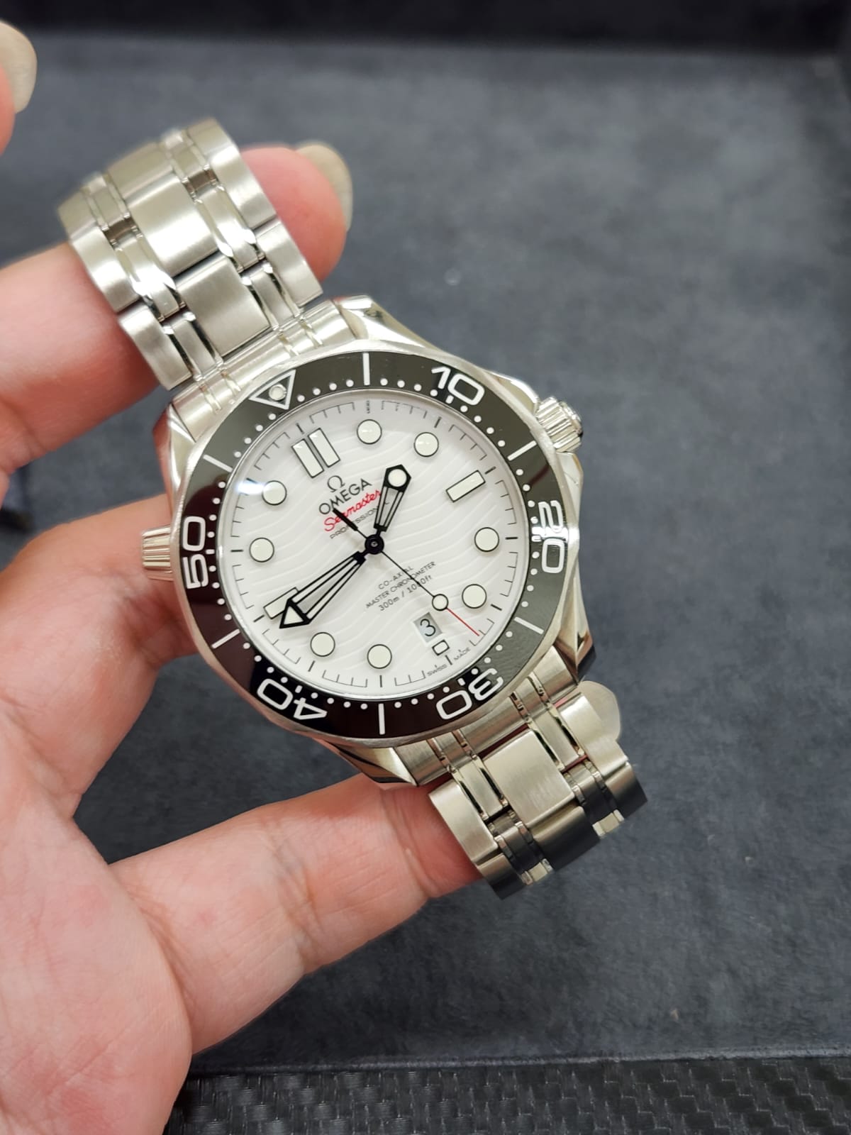 Pre-owned Omega Seamaster 300