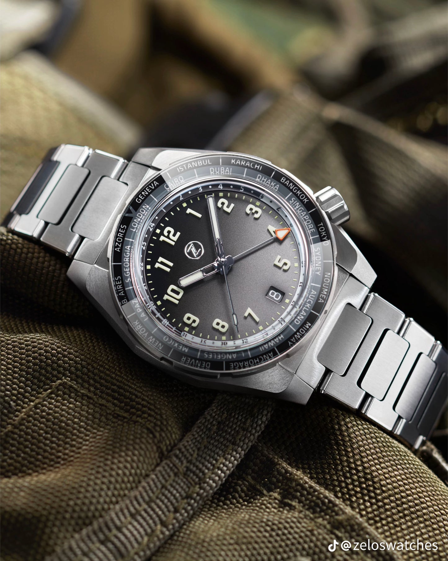 Zelos Thresher Worldtimer-Dusk