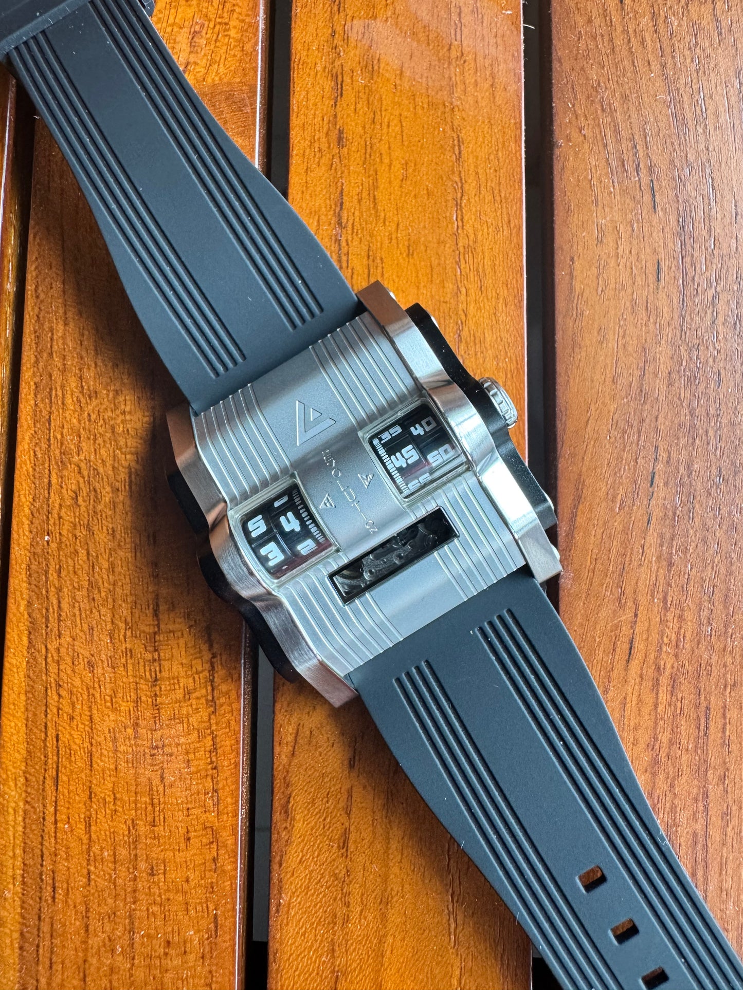 Brand New Angles Revolution H Steel Shadow