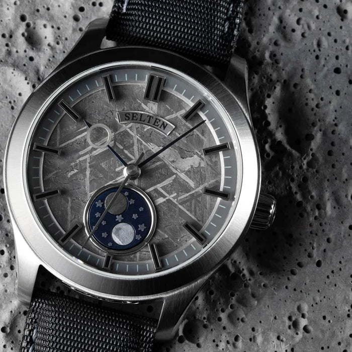 Selten- 00.00- Natural Meteorite Dial